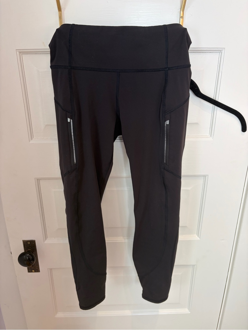 Athleta Black Rainier 7/8 Tight Leggings